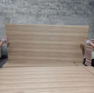 Pannello in compensato impiallacciato in rovere bianco 4x8, venatura dritta, <span class=keywords><strong>impiallacciatura</strong></span> in legno naturale, compensato decorativo per mobili e taglio laser - Product Image 4