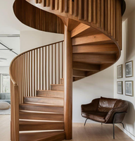 Escaliers pliables compacts avec un design léger pour les petits appartements et les espaces de stockage temporaires