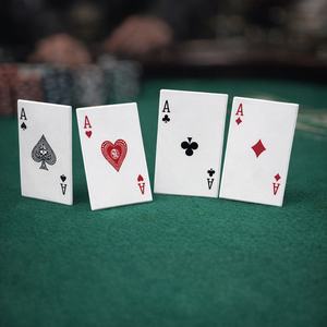 Abridor de Botellas Creativo con Forma de Carta de Póker, Abridor de Botellas de Cerveza, Herramienta para Abrir Botellas de Vino, Herramienta para Abrir Tapas de Botellas con Forma de Tarjeta de Crédito, Acero Inoxidable - Product Image 1