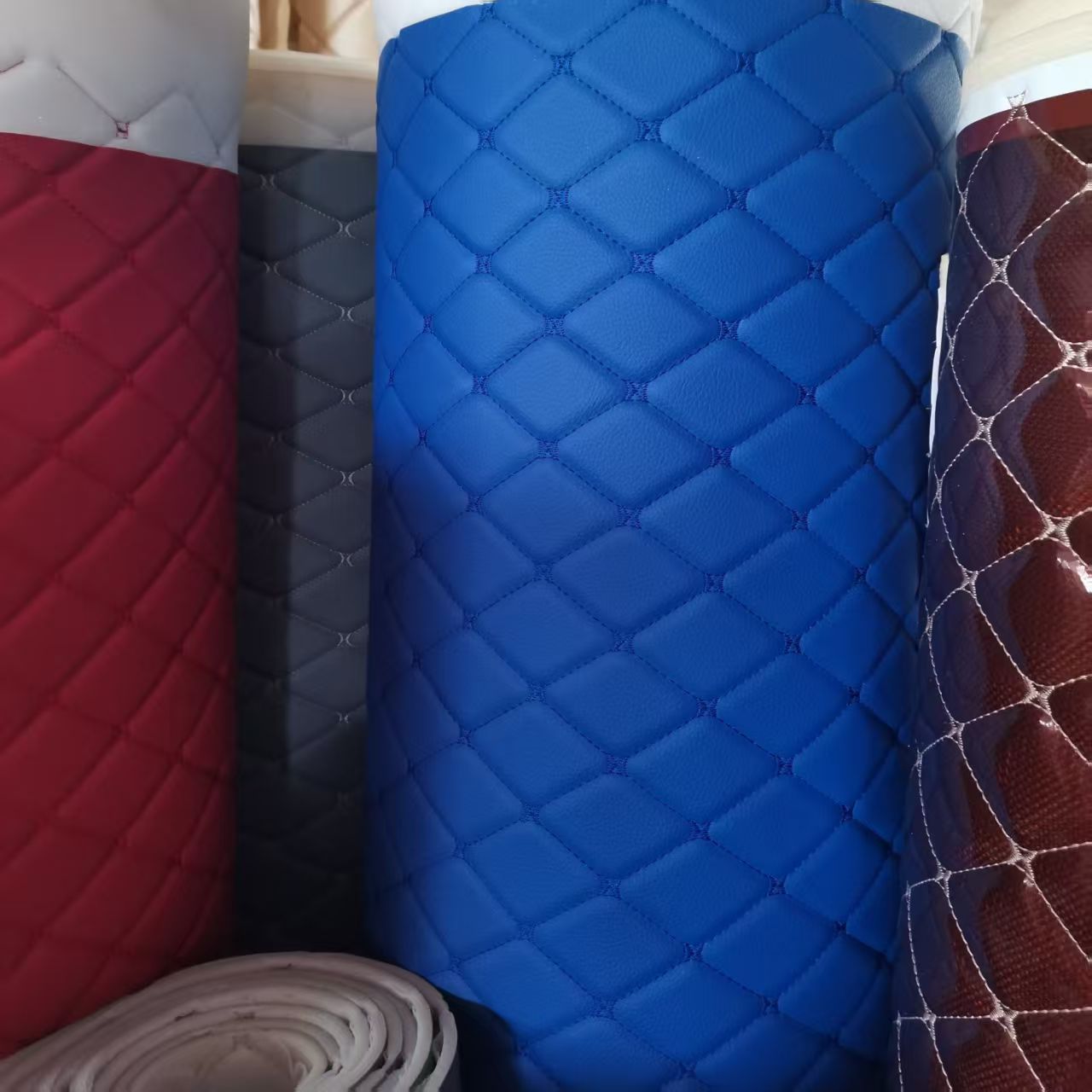 Quilted Synthetic Leather Eco-Friendly Car Cushion & Sofa Cover Abrasion-Resistant Anti-Mildew Fabric