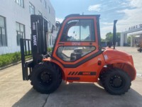 Chariot élévateur tout-terrain CPCY40 4T 4x4 avec moteur Xinchai, levage 3m, fourches 1200mm