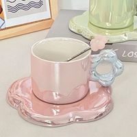 Tasses en céramique en porcelaine nordique Madou Tasses à café et thé de voyage personnalisées avec coquille de perle et poignée de fleur Vente en gros