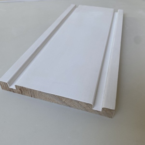 Plinthe en bois prélaqué blanc à jointures à languettes - Product Image 3