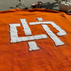 Camisetas de Algodón Grueso Estilo Urbano con Hombros Caídos, Diseño Gráfico Estampado, Oversize, Corte Recto y Estampado Puff para Hombre, Personalizadas OEM - Product Image 3