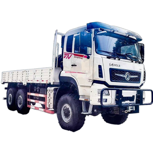 Camion de fret Dongfeng 6x6 à haute capacité de charge, nouveau camion de fret avec moteur Cummins, plateau de camion à glissière pour le transport sur route de montagne froide - Product Image 1
