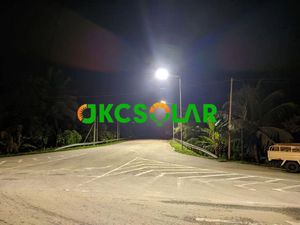 Venta directa de fábrica Mejor precio Farola solar Nuevo modelo 80W Farola solar todo en uno para proyectos gubernamentales - Product Image 6