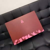Boîte cadeau magnétique rigide en carton rouge personnalisée avec couvercle magnétique, images réelles, emballage de luxe pliable