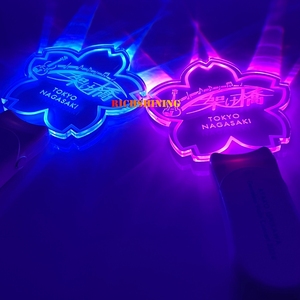 RICHSHINING Bâton lumineux LED à télécommande personnalisé Bâton clignotant de concert Accessoire-Bâton lumineux acrylique promotionnel - Product Image 4