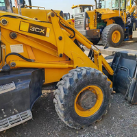 Chargeuse-pelleteuse d'occasion JK-JCB3CX avec godet de 0,84 m³ et godet de 1 m³ pour projets de construction