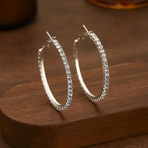 Pendientes de Aro con Diamantes Completos Estilo Europeo Americano, Pendientes Largos de Temperamento Exagerado para Mujer a la Moda - Product Image 6