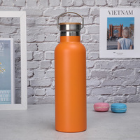 Bouteille d'eau sport isotherme en acier inoxydable orange 750 ml, gourde de sport pour extérieur, cyclisme, voyage, avec bouchon à poignée en bambou