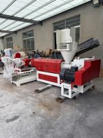 Extrudeuse-granulateur automatique de plastique LLDPE pour le retraitement du plastique, ligne complète de granulation de plastique HDPE LLDPE pour le recyclage