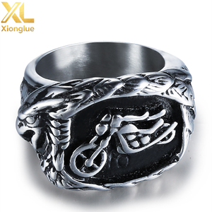 Anillos de Acero Inoxidable al por Mayor, Estilo Punk Biker Europeo Americano, Diseño de Calavera Natural, Retro, Personalizados, para Fiestas y Aniversarios - Product Image 1