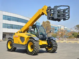 Kính thiên văn xe nâng loader 4.5 tấn 17m telehandler XC6-4517K với các phụ kiện nóng bán telehandler Nga