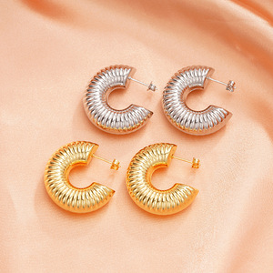 Orecchini a U per Donne, Design Elegante e Minimalista, Accessori per Orecchie da Indossare Quotidianamente - Product Image 1