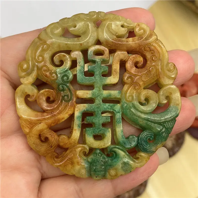 Pendenti di giada di pietra naturale intagliati doppio drago cinese all'ingrosso per la fabbricazione della collana