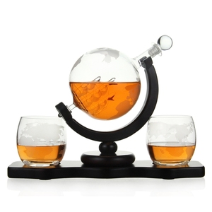 Decantador <span class=keywords><strong>de</strong></span> Whisky <span class=keywords><strong>de</strong></span> Vidrio Transparente Decorativo Único y Elegante con Grabado <span class=keywords><strong>de</strong></span> Globo Terráqueo <span class=keywords><strong>de</strong></span> 850 ml, Apto para Alimentos, Regalo Empresarial - Product Image 3