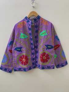 Chaqueta Corta Bordada de Algodón Floral, Abrigo Suzani, Abrigo Japonés de Primavera, Regalo Hecho a Mano para Ella, Mamá, Ropa Exterior Boho, India - Product Image 1