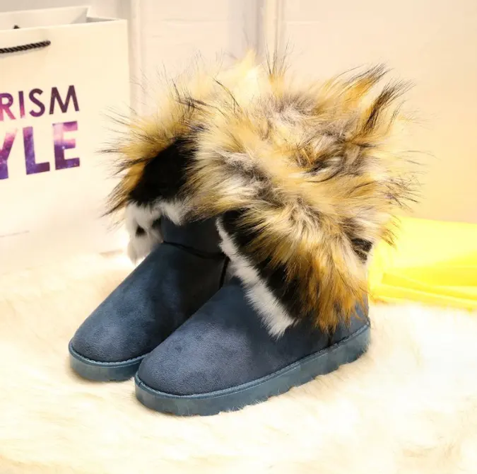 बर्फ के जूते वाटरप्रूफ गैर पर्ची गर्म और मोटी पेस्ट महिलाओं के लिए बर्फ के जूते हैं।