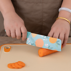 Bộ dao bếp cao cấp với lưỡi dao phủ lớp chống dính và tay cầm bằng nhựa PP - Product Image 4