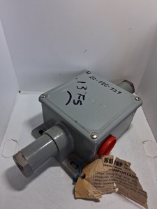 PLC SOR 13RB-G2-N4-F1A OPPOSED PISTON DIFFERENTIAL PRESS SWITCH 1000PSI 2500 P NNB Warranty Product - Product Image 1