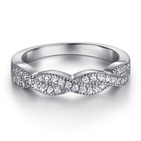 Bague de fiançailles en argent sterling 925 à la mode avec pierre de zircon taillée ovale incrustée de chiffres en forme de moissanite
