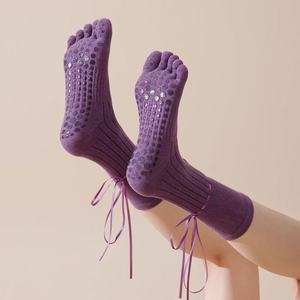 Calcetines JZVINA para mujer con cinco dedos, diseño calado con lazo trasero, antideslizantes con puntos de silicona, para Pilates y Yoga. - Product Image 5
