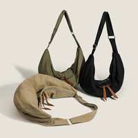 Sac fourre-tout bandoulière en nylon grande capacité style décontracté avec fermeture éclair, léger et tendance, doublure en polyester cousue