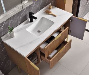 Grand <span class=keywords><strong>meuble</strong></span> de salle de bain moderne au sol avec pieds de <span class=keywords><strong>lavabo</strong></span> Armoires de salle de bain avec miroir <span class=keywords><strong>Meuble</strong></span>-<span class=keywords><strong>lavabo</strong></span> - Product Image 5