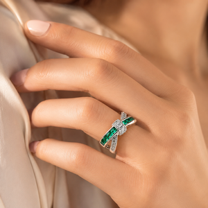 Anello Incrociato con Pietre Scintillanti Multicolore per Donne, Elegante Gioiello da Dito per Feste e Uso Quotidiano - Product Image 4