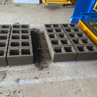 Machine mobile de fabrication de blocs de béton QMY12-15, machine à blocs mobiles de type pondeuse, machine de fabrication de blocs mobiles à vendre