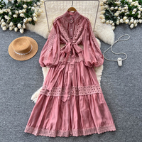 Robe longue décontractée pour femme, élégante, avec empiècements en dentelle, coupe trapèze, col montant, manches bouffantes et taille à nœud, pour le quotidien et les vacances