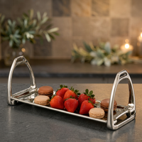 Premium metal dienblad met paardenbit-design, decoratief, mid-century modern, voor op tafel, fruitplateau voor thuisgebruik.