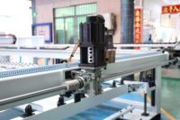 Scie à panneaux CNC à alimentation arrière automatique haute efficacité Mingan, machine de découpe du bois robuste pour la fabrication de meubles