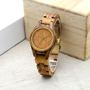 Nouvelle arrivée <span class=keywords><strong>montre</strong></span> en <span class=keywords><strong>bois</strong></span> oem votre propre logo marque <span class=keywords><strong>montre</strong></span> en <span class=keywords><strong>bois</strong></span> bon marché pour femmes avec boîtier et bracelet en <span class=keywords><strong>bois</strong></span> mixte - Product Image 6