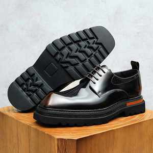 Zapatos de Cuero para Hombre, Estilo Británico, Formales, para Boda, Versátiles, con Grabado Retro, Brocado, Grabado Láser y Pintados a Mano - Product Image 4