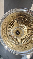 Jantes Zentih 13x7 entièrement gravées avec rayons taillés au diamant, moyeu gravé 100 rayons droits et 72 rayons croisés, et lèvre gravée