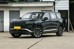 Wuling Starlight L Hybride 5 Portes 6 Places SUV Nouvelle Énergie Véhicule Électrique Essence Couleur Noire Design Moderne - Product Image 6