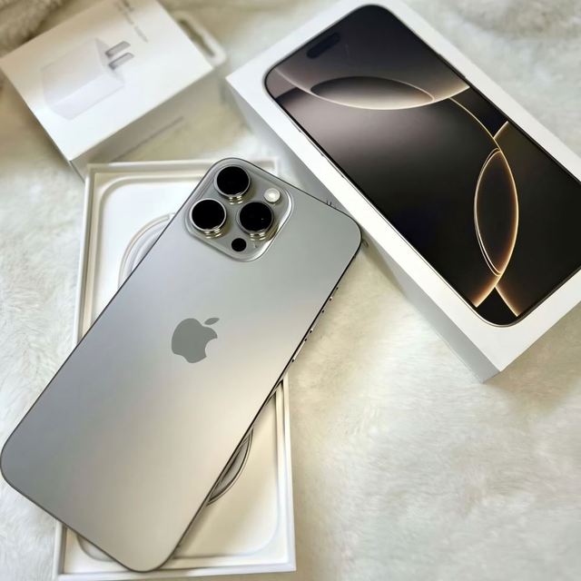 Used Smartphone for iPhone 16 16 Pro Max Used Mobile Phone with Sealed Box and Original Accessories