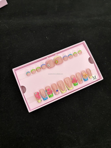 Diseños personalizados Juegos a juego de dedos de manos y <span class=keywords><strong>pies</strong></span> Prensa en las <span class=keywords><strong>uñas</strong></span> Venta al por mayor Embalaje a granel Logo Acrílico <span class=keywords><strong>Uñas</strong></span> artificiales - Product Image 6