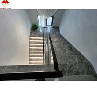 Carreaux d'escalier en marbre gris antidérapant personnalisés, éclairage d'escalier à LED au design moderne, marches droites en spirale pour usage intérieur