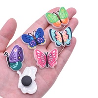 Nouvelles décorations de chaussures de dessin animé, breloques personnalisées en caoutchouc PVC pour sabots, accessoires de chaussures en gros pour femmes et enfants