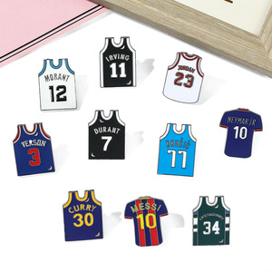 Più venduto: Distintivi metallici e spille per abbigliamento in ottone di lusso con personaggi dei cartoni animati della Serie Mondiale di Calcio Cu P, con gancio a scatto, accessori hardware - Product Image 2