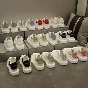 <span class=keywords><strong>Sneakers</strong></span> <span class=keywords><strong>Bianche</strong></span> con Suola Spessa di Alta Qualità per <span class=keywords><strong>Donna</strong></span> 2026 Nuove Scarpe Casual Versatili in Vera <span class=keywords><strong>Pelle</strong></span> con Rialzo per Coppia - Product Image 2