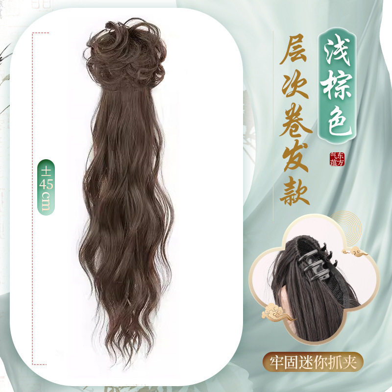 ลายคลื่นน้ำสีน้ำตาลอ่อน