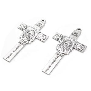 Ciondolo Vintage in Argento con Volto di Gesù e Croce, Medaglia Sacro Cuore con Iscrizione Latina, Gioiello Devozionale Cristiano - Product Image 5