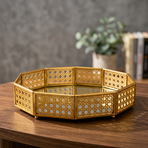 Bandeja Decorativa Octogonal Geométrica Chapada en Oro, Artesanía Metálica Bohemia con Base de Espejo - Product Image 1