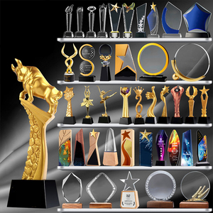 Cao quý nóng bán sáng bóng nhựa vàng sao Trophy trên cơ sở tinh thể màu đen với logo cá nhân khắc - Product Image 5