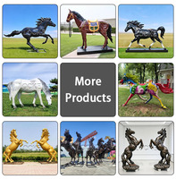 Sculpture de cheval en fibre de verre personnalisée pour la décoration de jardins extérieurs et de centres commerciaux
