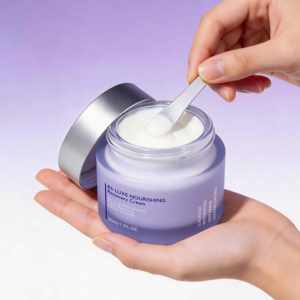 Crème <span class=keywords><strong>Visage</strong></span> Nourrissante Marque Blanche OEM Hydratation Intense et Réparation Peaux Sèches et Rugueuses Texture Légère Absorption Rapide <span class=keywords><strong>pour</strong></span> Usage Quotidien - Product Image 4